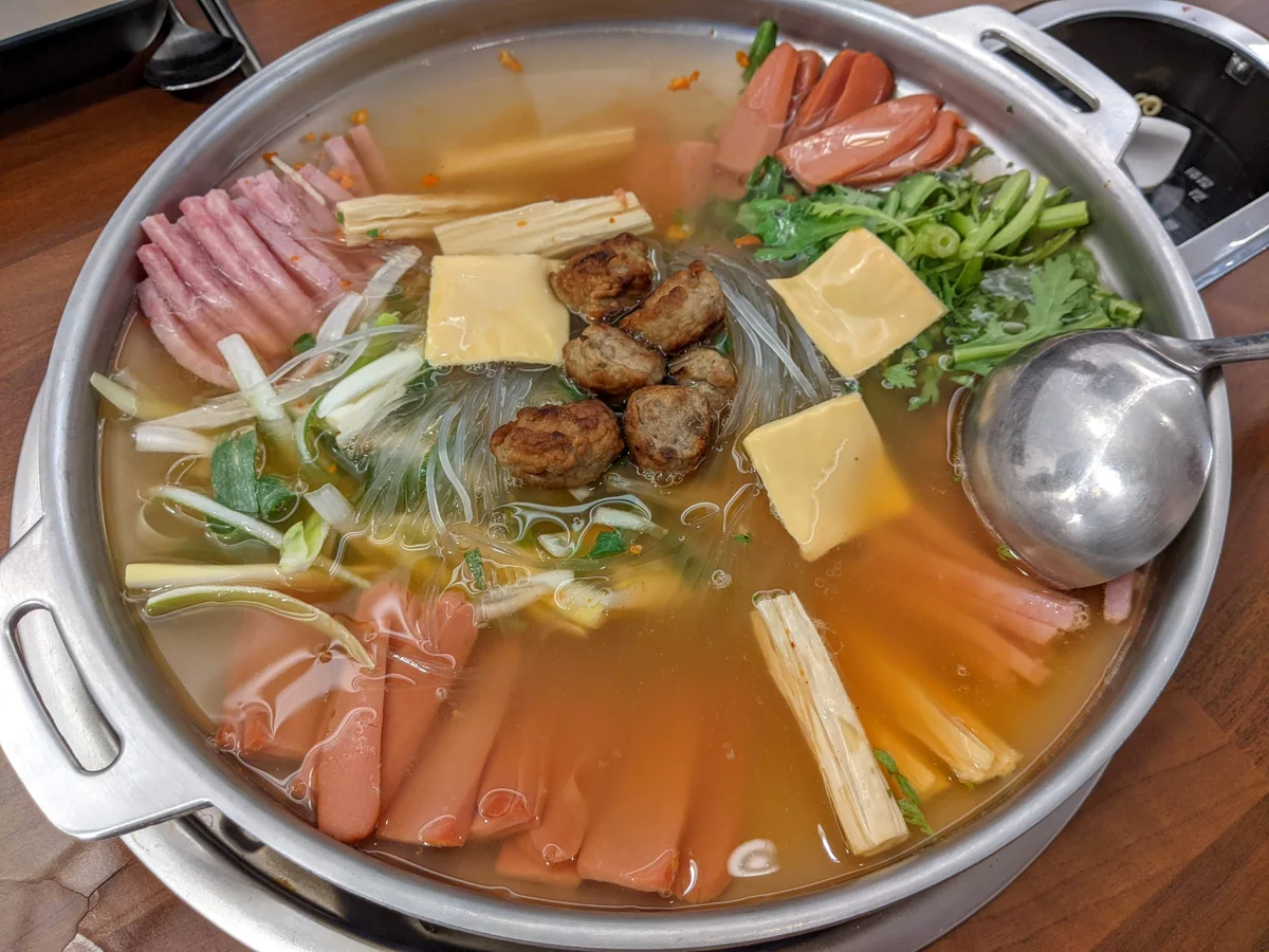 완백부대찌개삼겹살 성수낙낙점