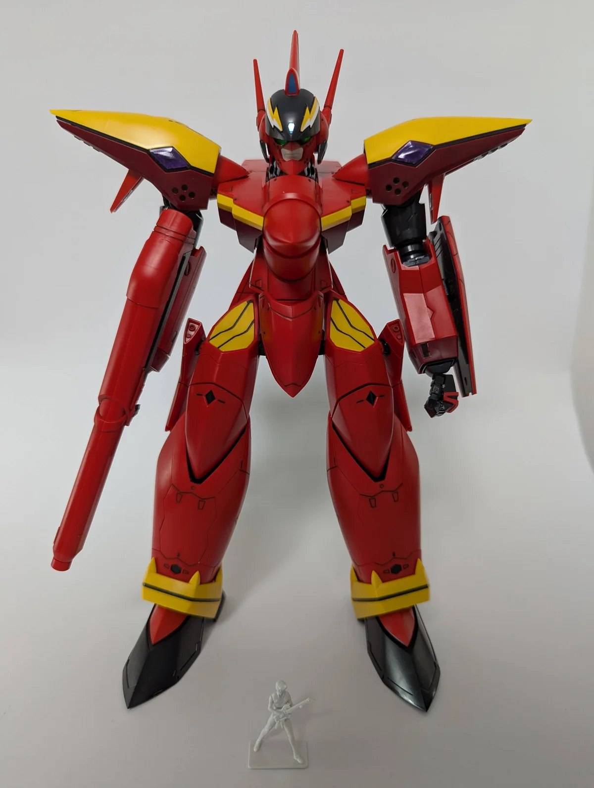 PLAMAX 1/72 VF-19 Custom Fire Valkyrie