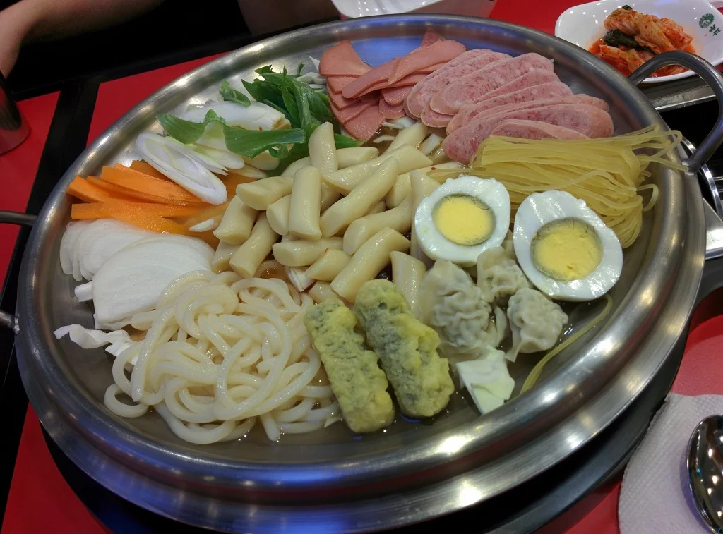 놀부 부대찌개 부대볶이