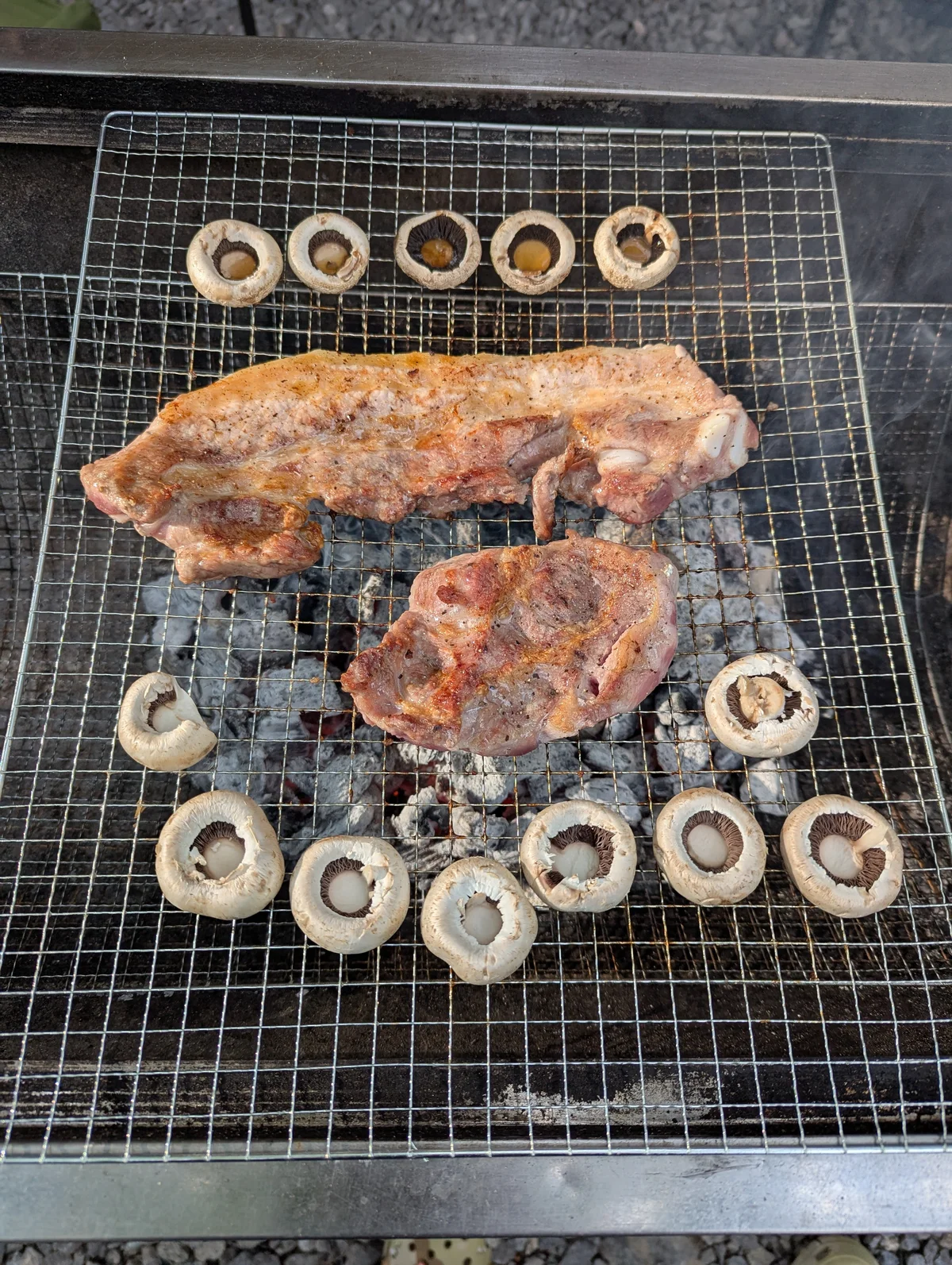 문경약돌돼지 목살, 삼겹살